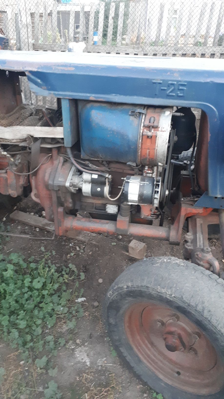 Продам трактор т 25