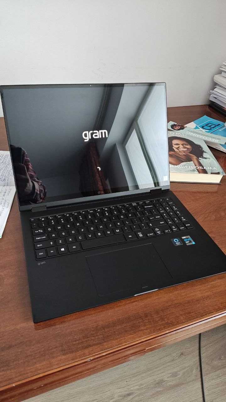 Ноутбук LG GRAM 16 Touch UltraHD / CORE i7 / 11 Gen / 16GB / 512G NVMe