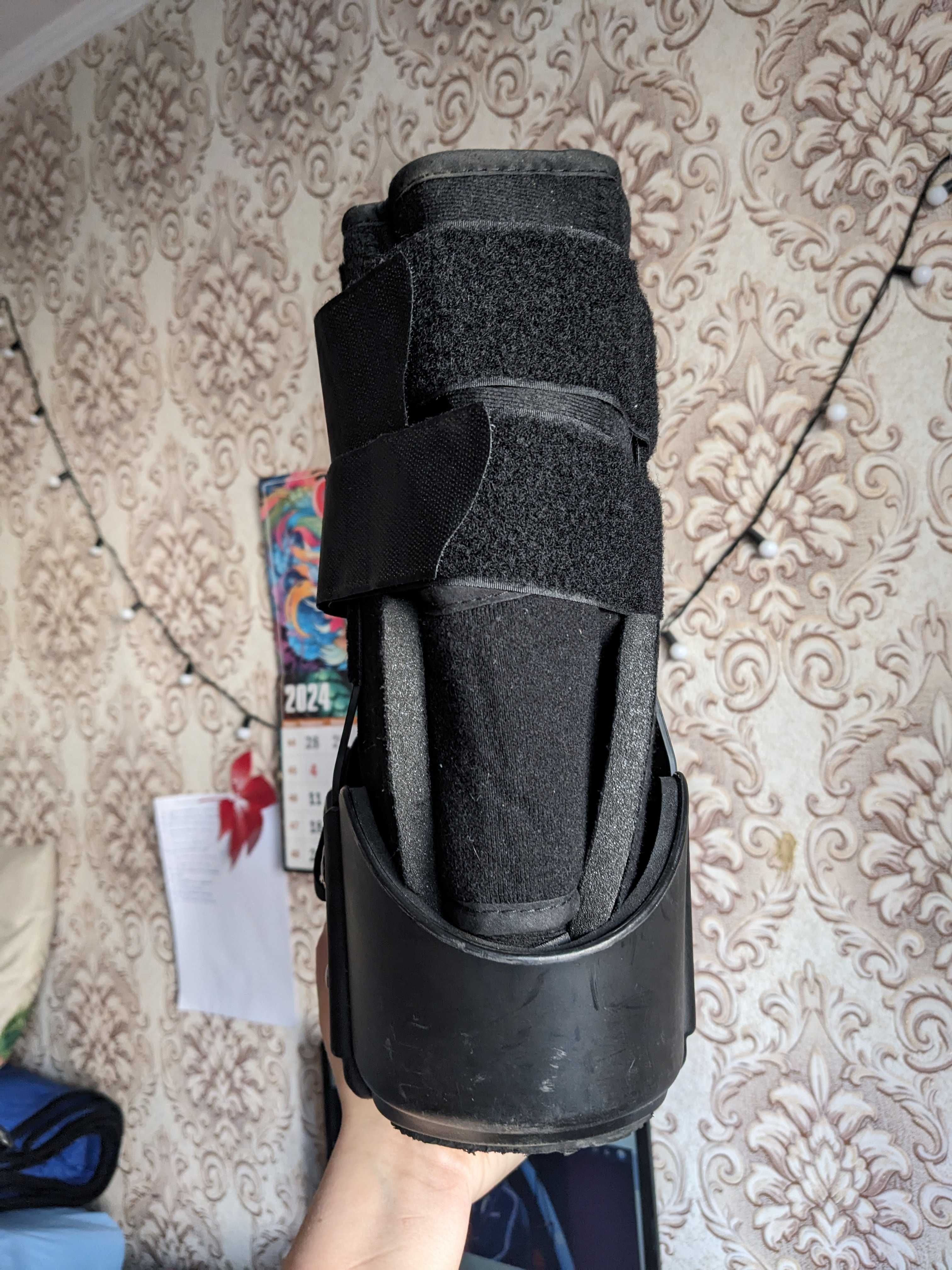 ортез голеностопный medi  walker boot для восстановления