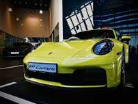 Porsche 911 Carerra.