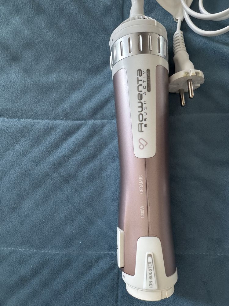 Продам фен-щетку Rowenta CF9540