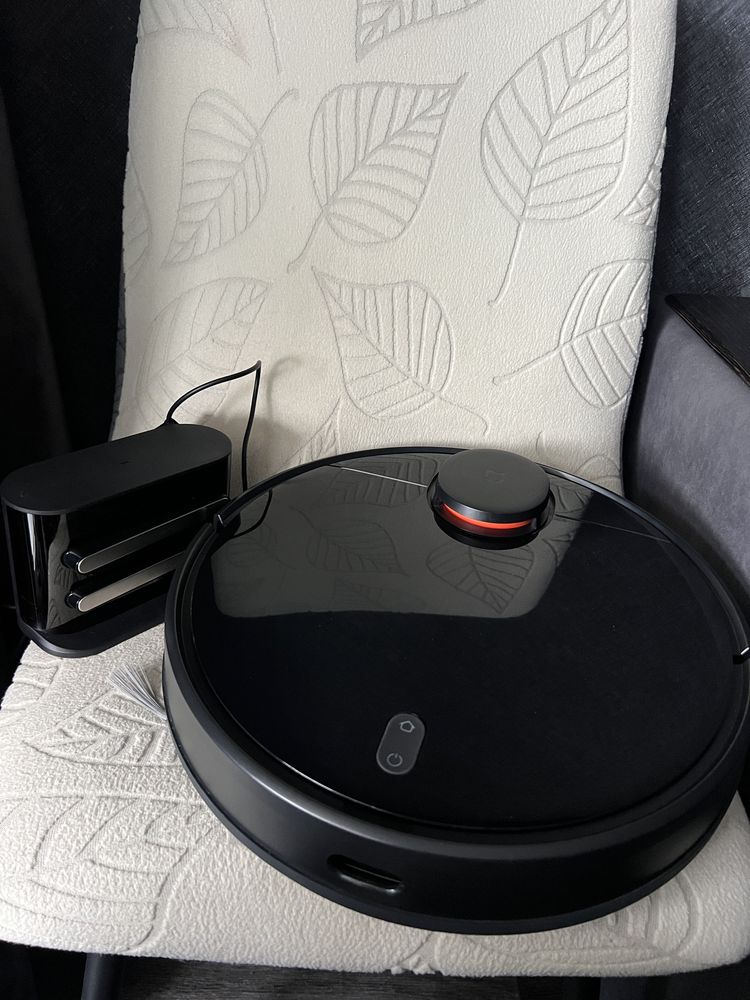 Xiaomi Robot Vacuum робот-пылесос