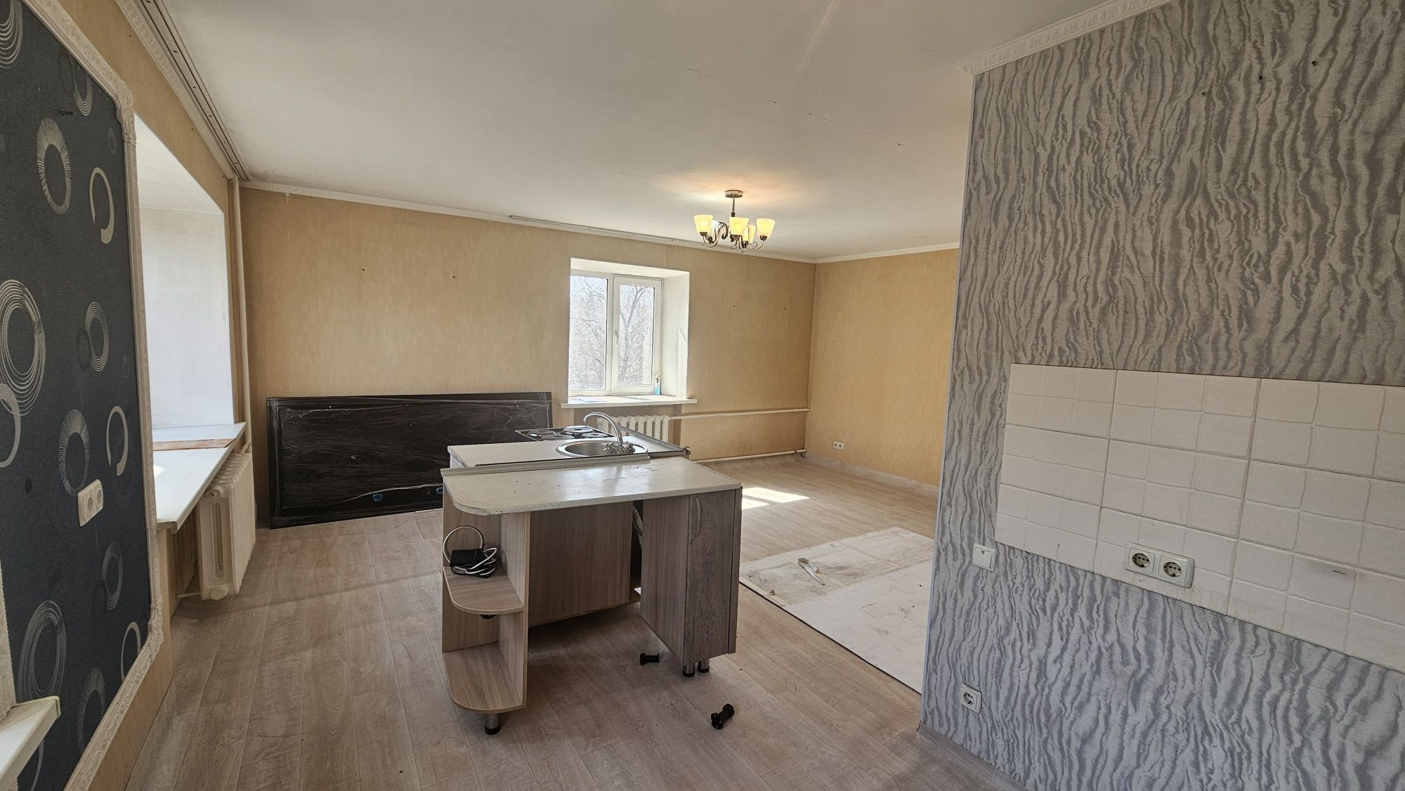 Продам 1,5-комнатную квартиру