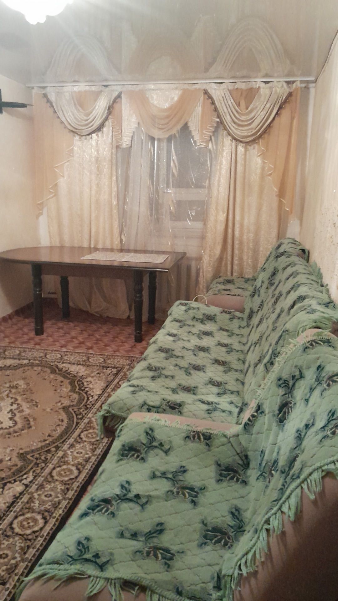Продаётся кирпичный (красный кирпич покрытый силикатным кирпичом )
