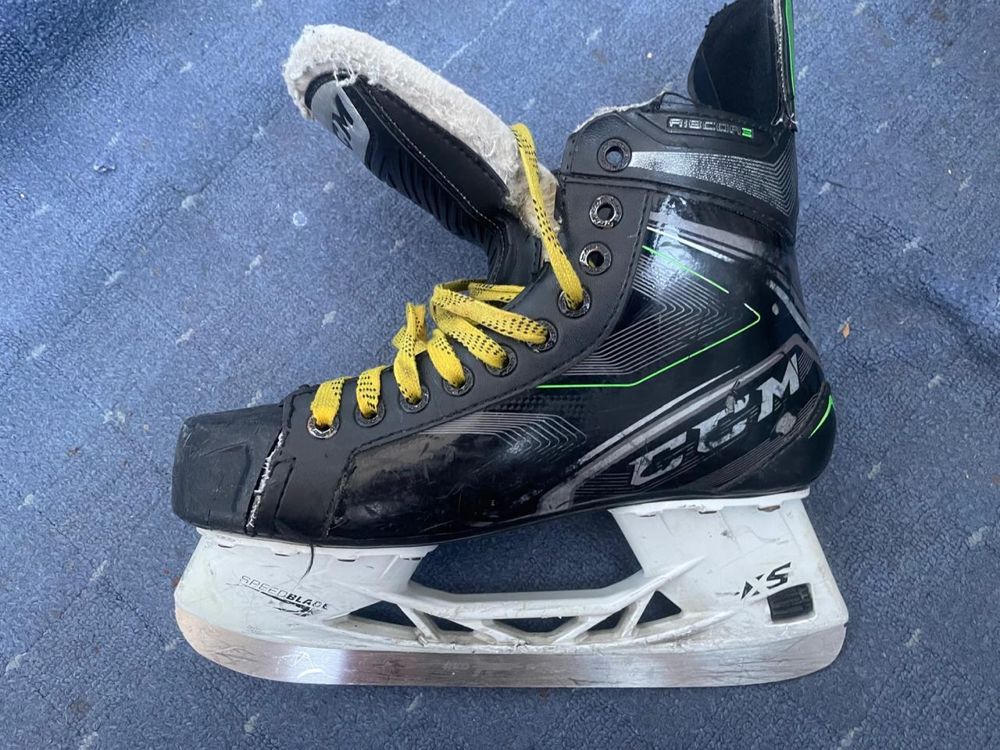продам коньки ccm