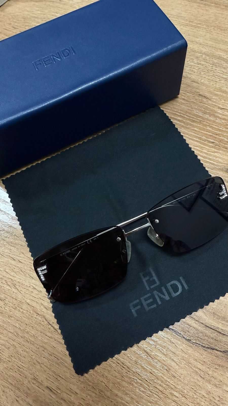 Очки Fendi трендовые для настоящих модниц-люкс-качество,стиль 100%.!