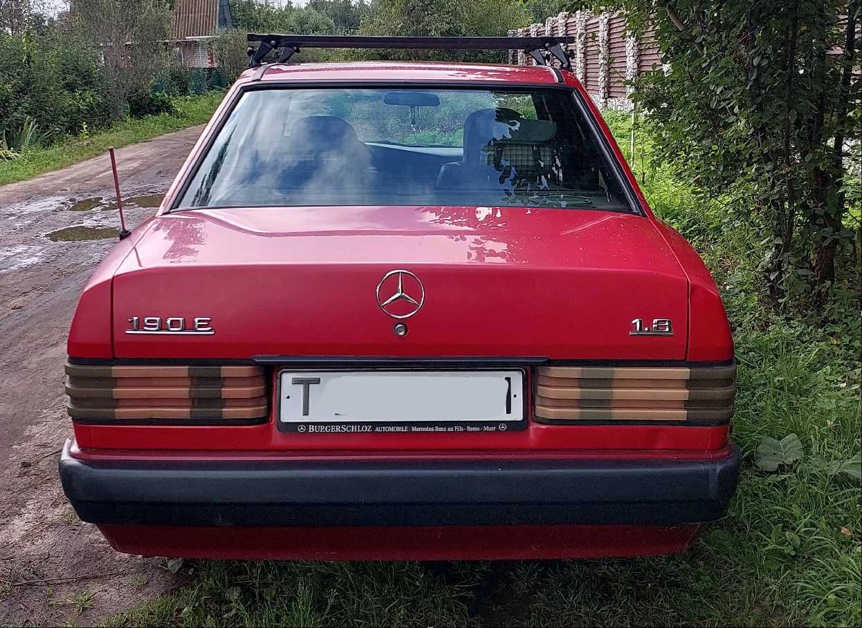 Mercedes-Benz 190E
