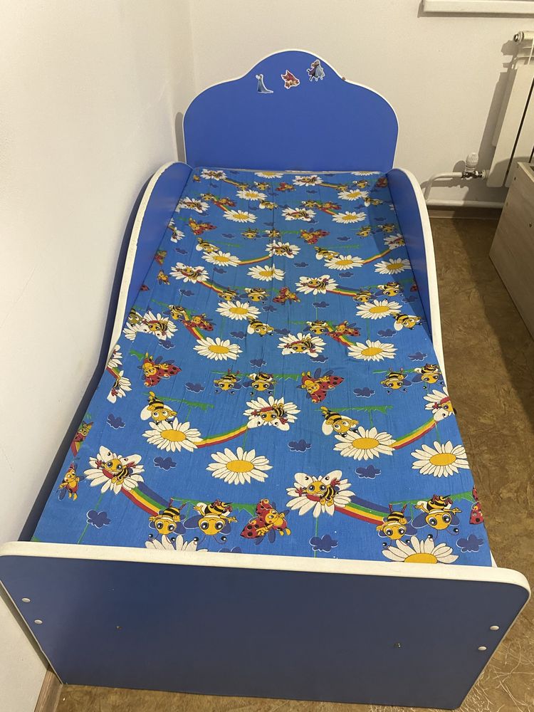 Продается детская кровать 150 х 70