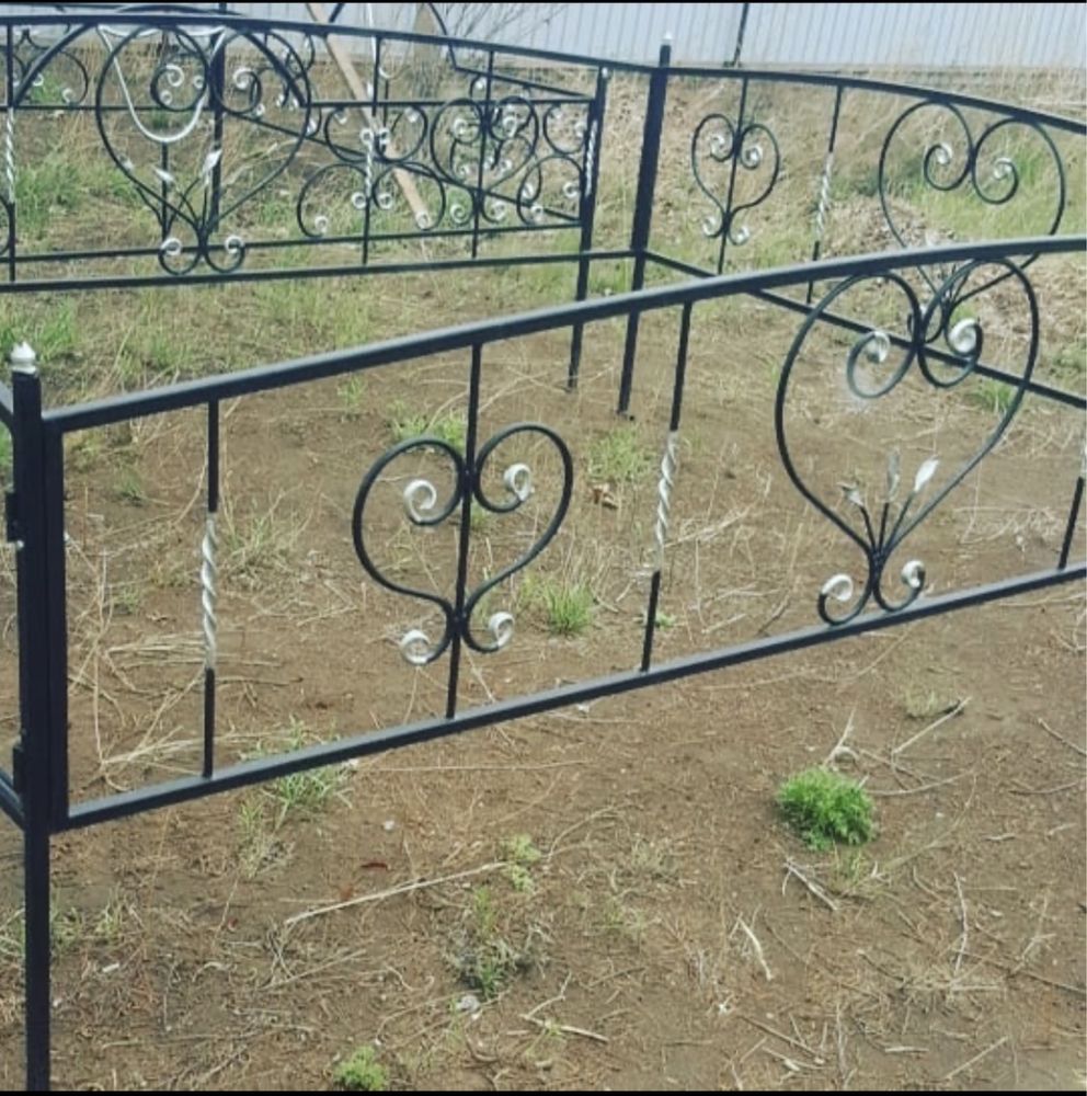 Оградки,вазы,столы и скамейки