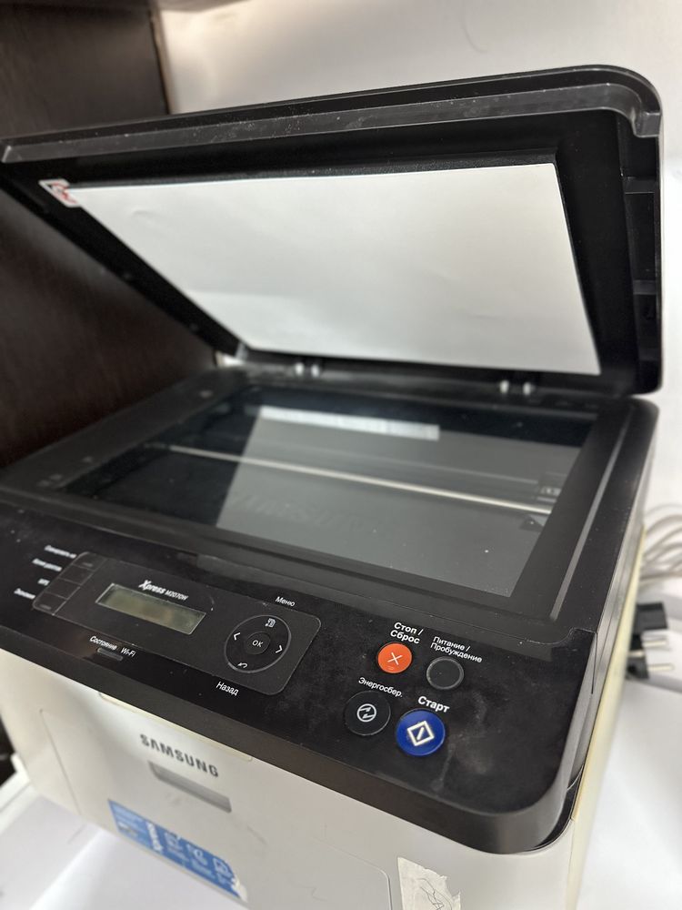 Принтер Samsung Xpress M2070W
