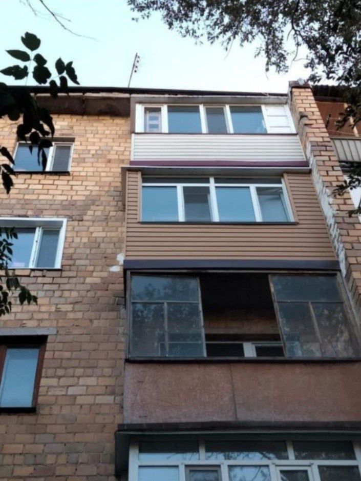 Трёх комнатная квартира в мебельном
