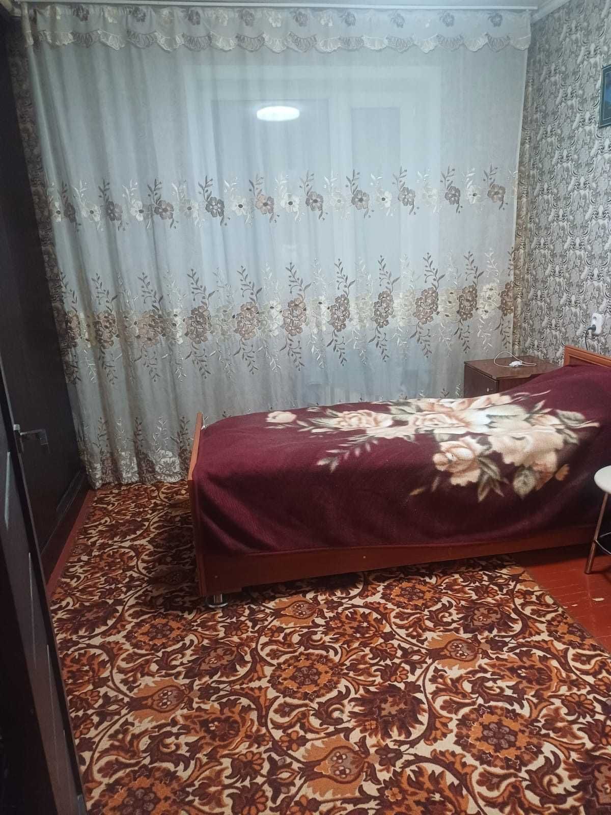 Продам 3-комн. квартиру на 6 мкрн