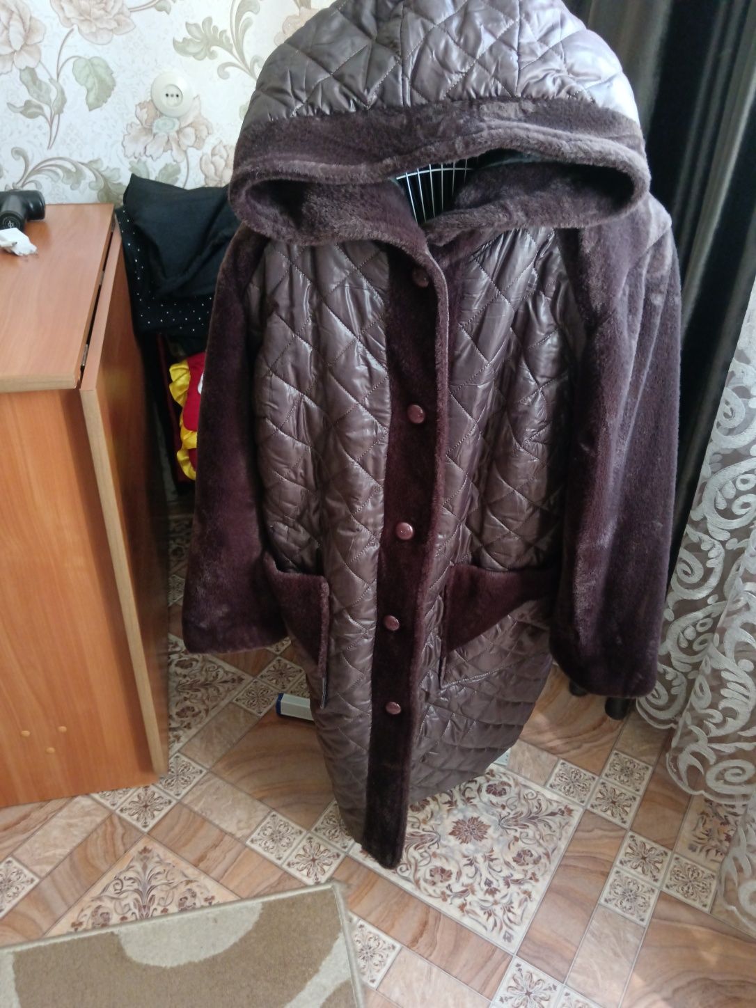 Продам весеннюю куртку