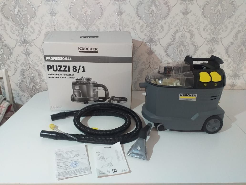 Продам профессиональное моющий пылесос KARCHER PUZZI  8/1