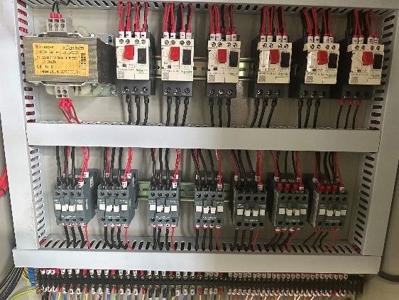 Токарный центр с ЧПУ с автозагрузкой заготовок