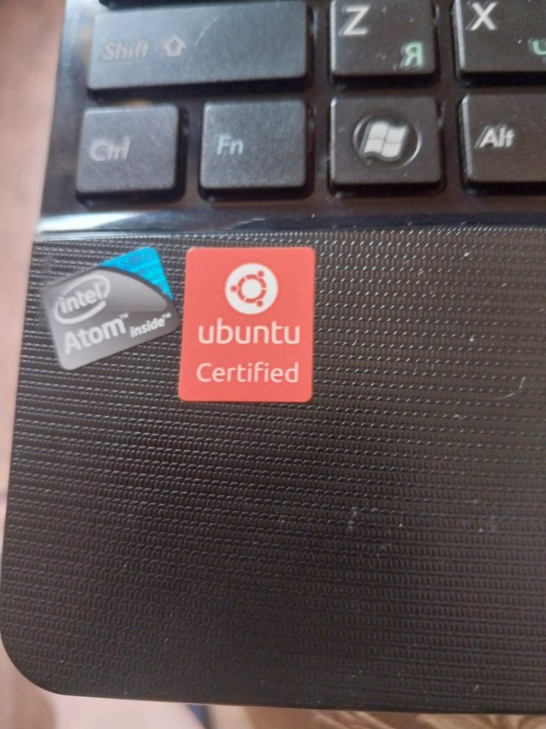 Нетбук Asus Eee PC