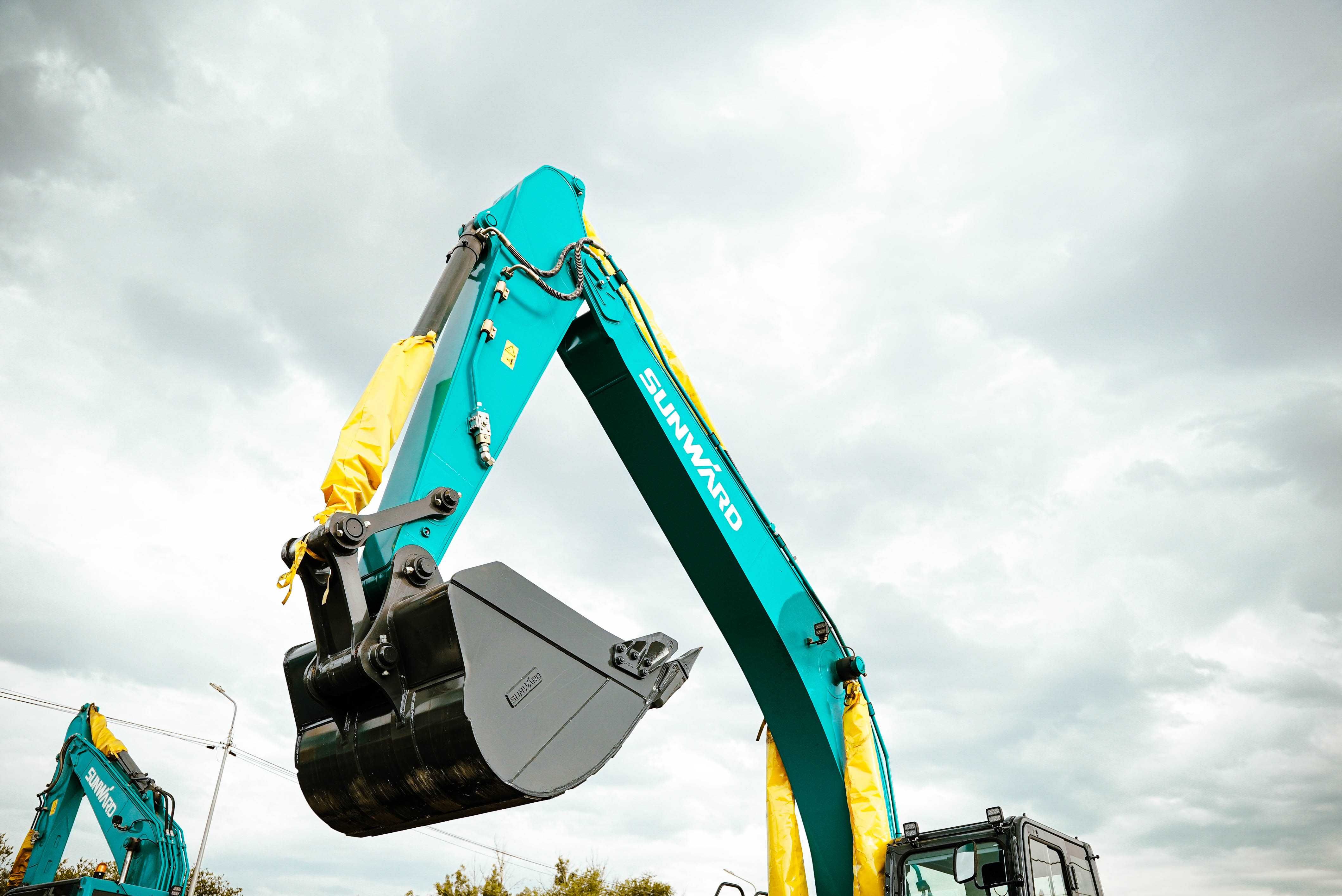 Экскаватор гусеничный SUNWARD SWE265F| В наличии