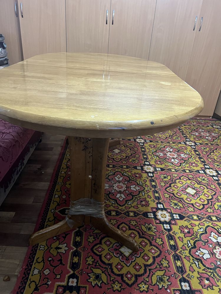 Продам  стол кузанный