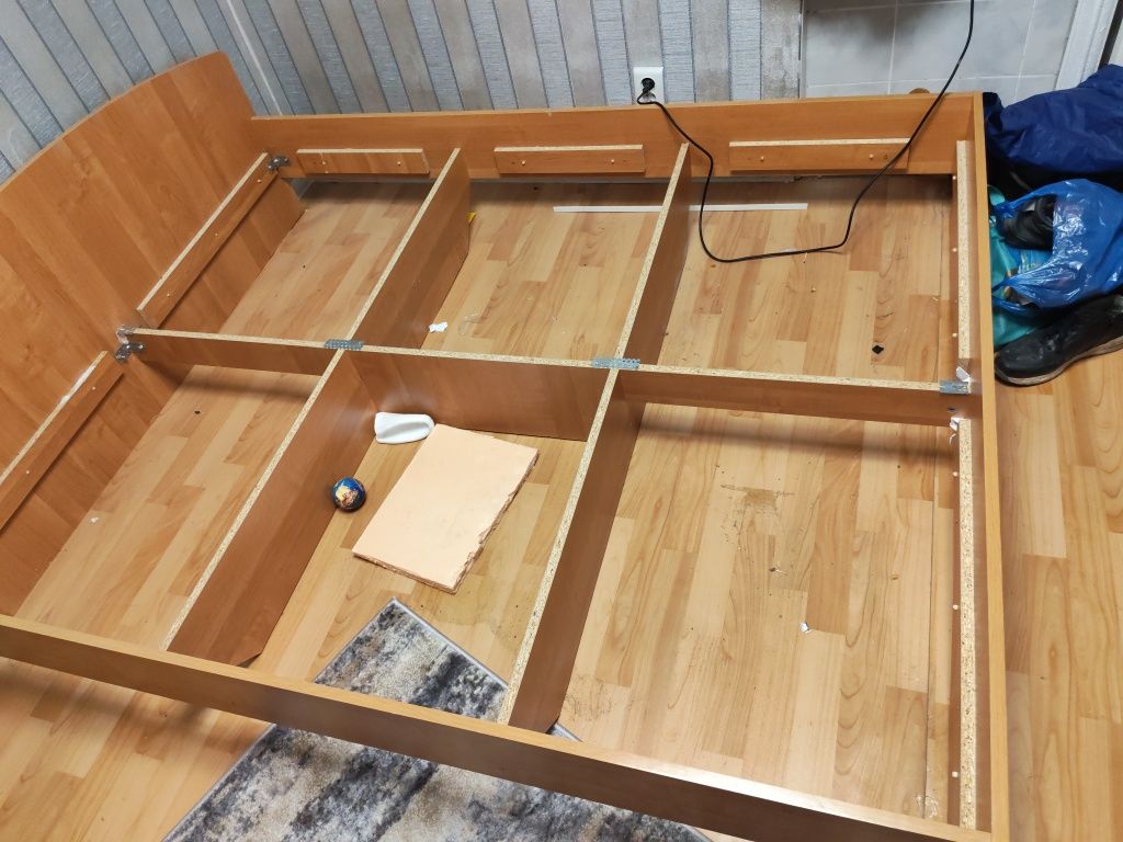Продам кровать б/у