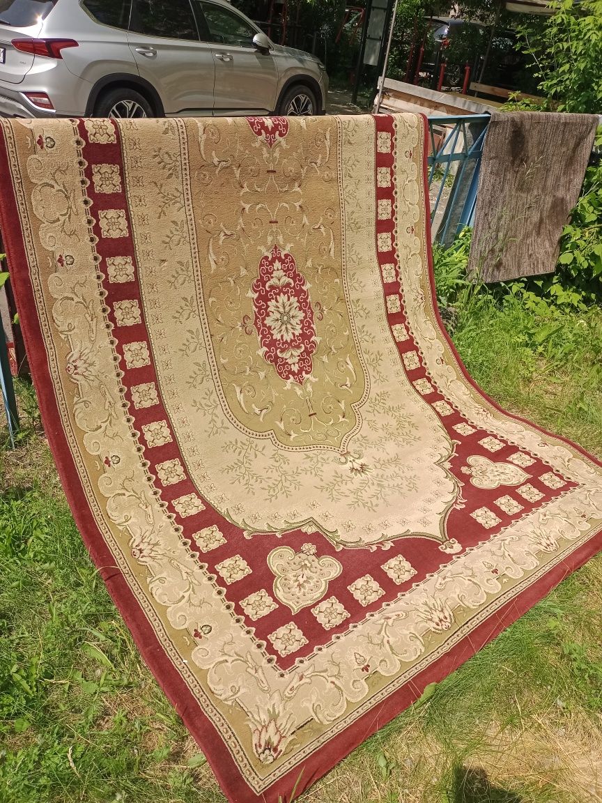 Продам ковёр - самолёт, турецкое качество,размер 2*4 метра