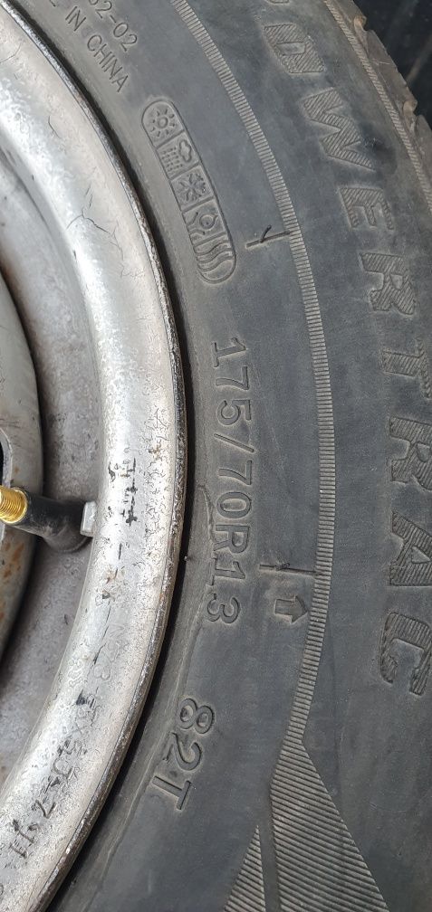 Продам шины и диск комплект