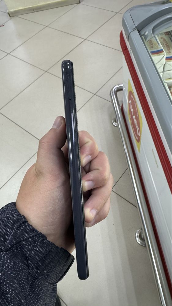 Samsung a23 128/6 отлично держит батарею