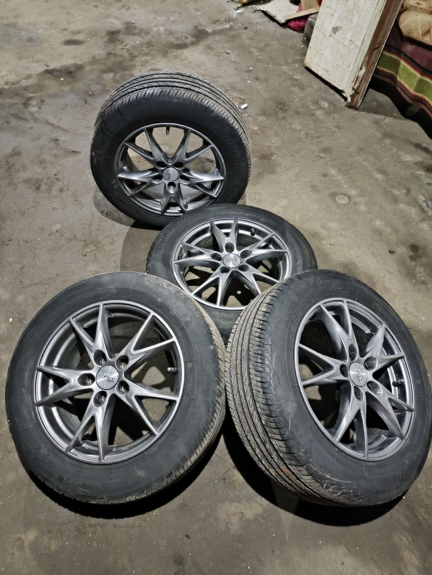 Шины с дисками литьё R15