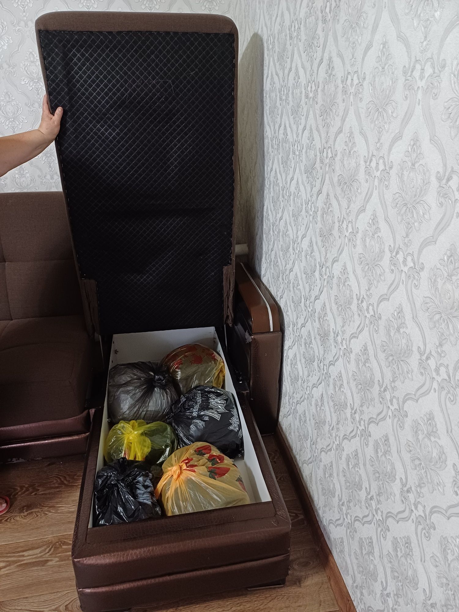 Продам угловой диван