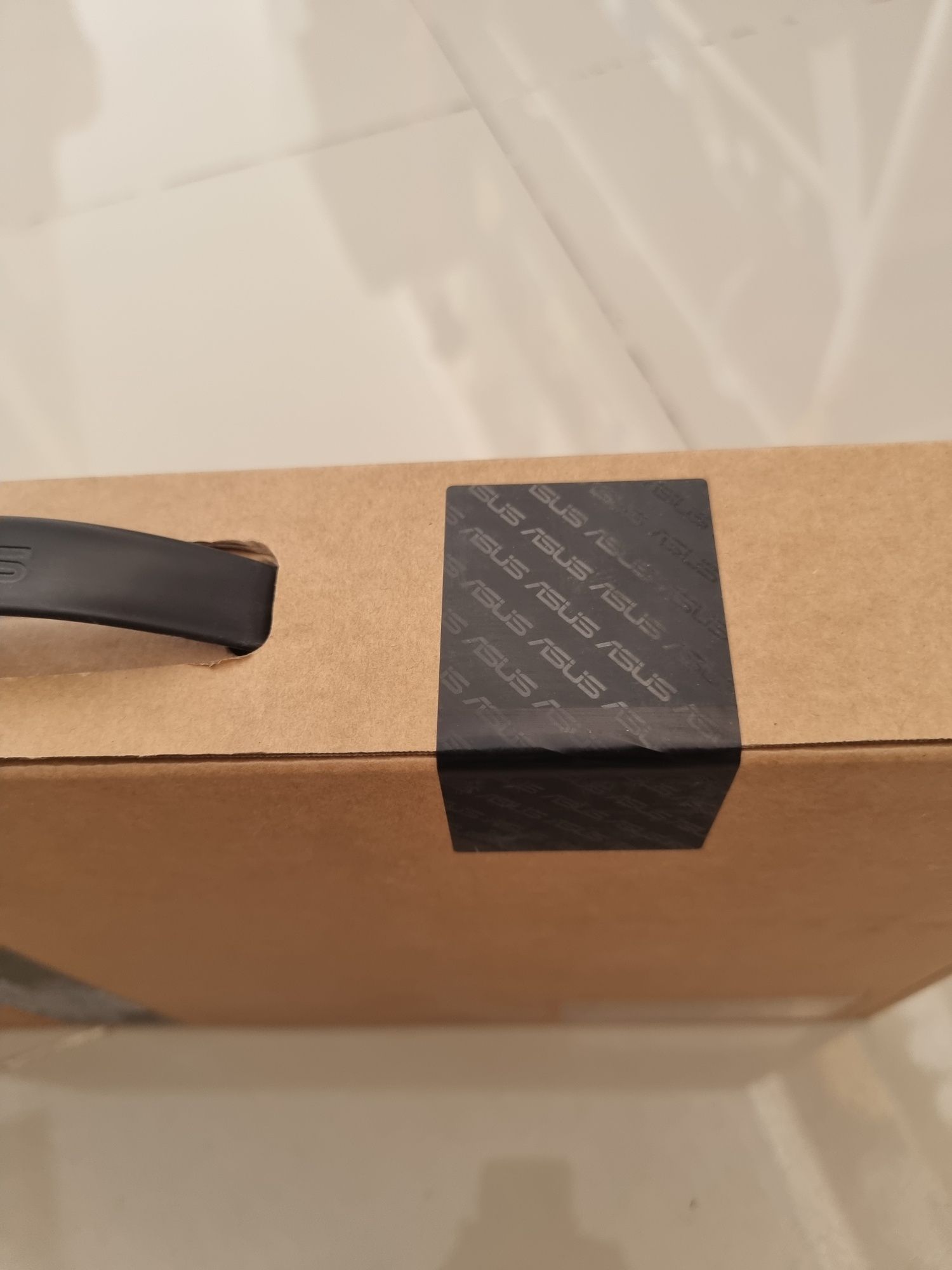 Ноутбук ASUS VIVOBOOK в упаковке НОВЫЙ!