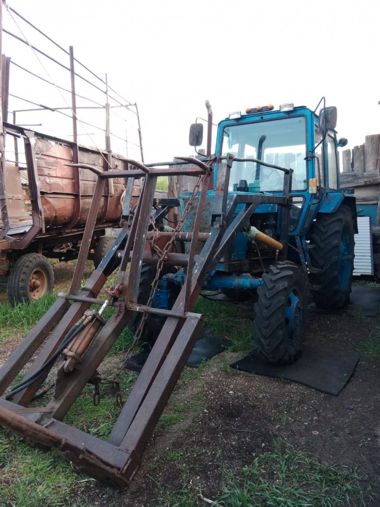Продам трактор с полной комплектации