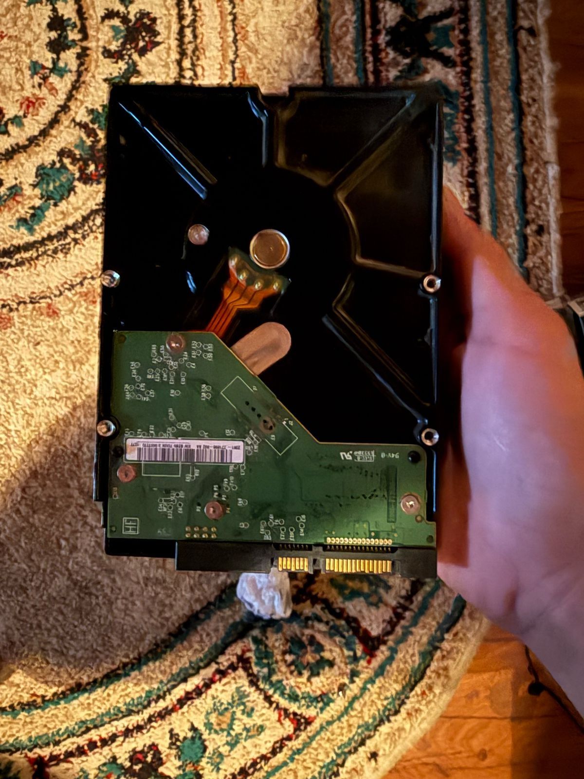 Продам жесткий диск на пк 1.5TB terabyte