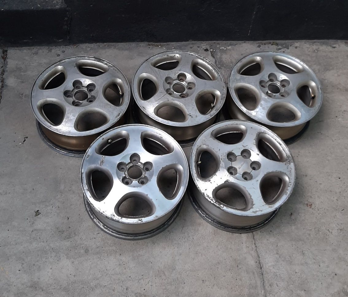 Продам диски R15 на Subary. Подходит на Toyota Carina E