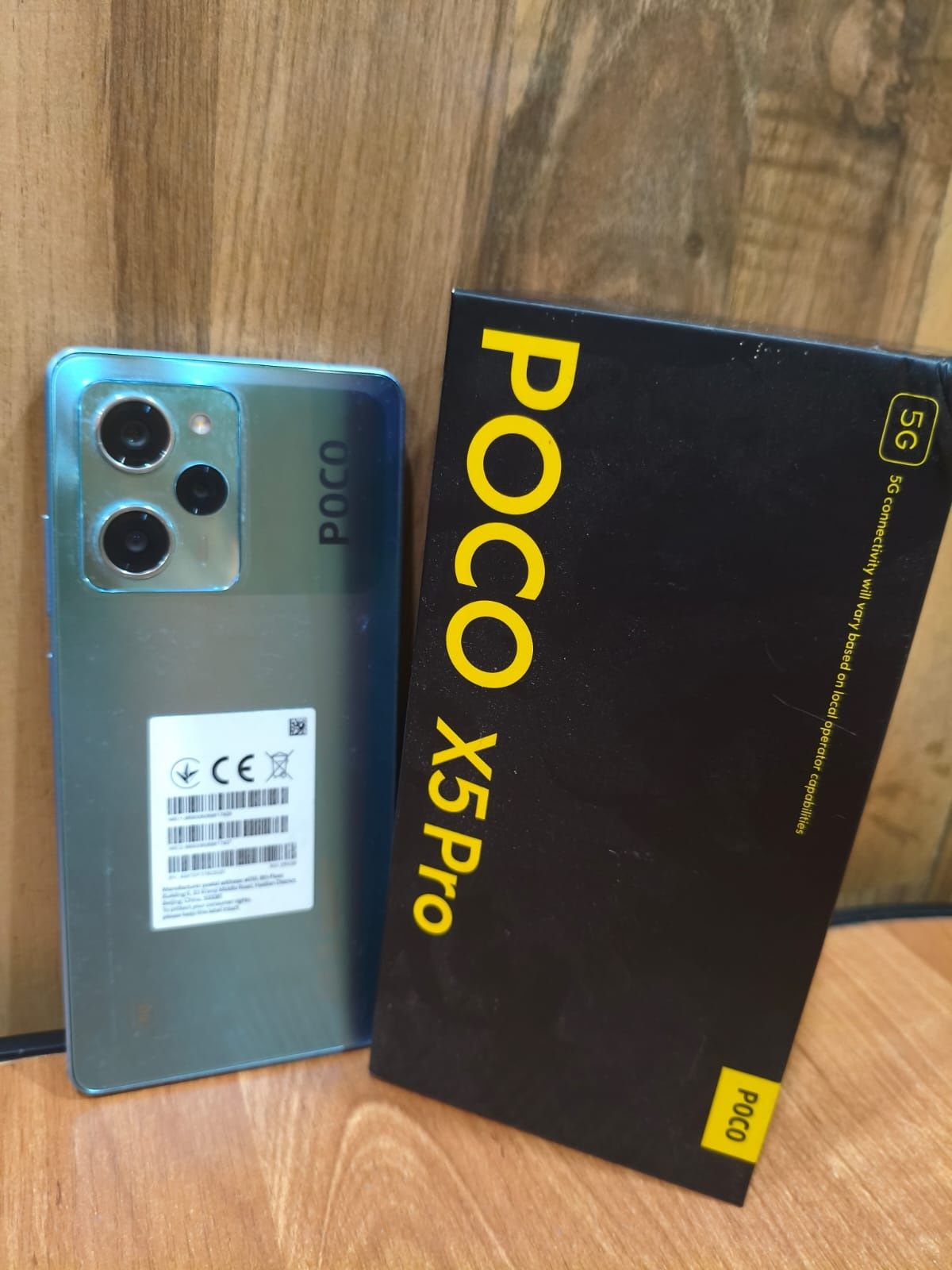Продам смартфон Poco X5 Pro 5g 8 256gb