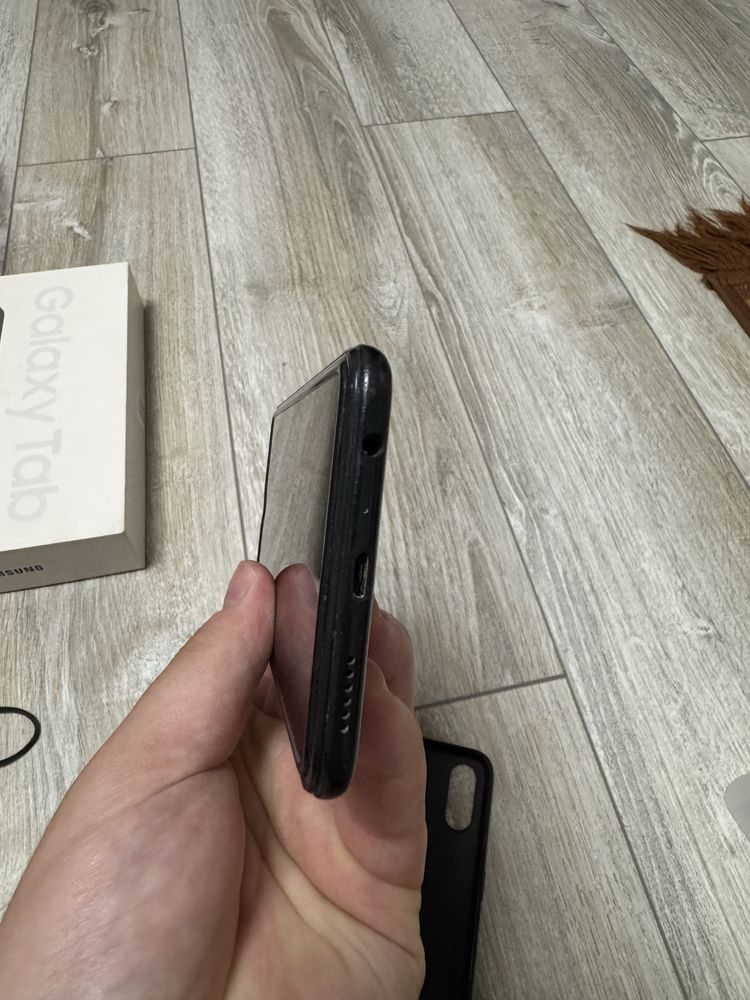 Продам Samsung Galaxy A10s