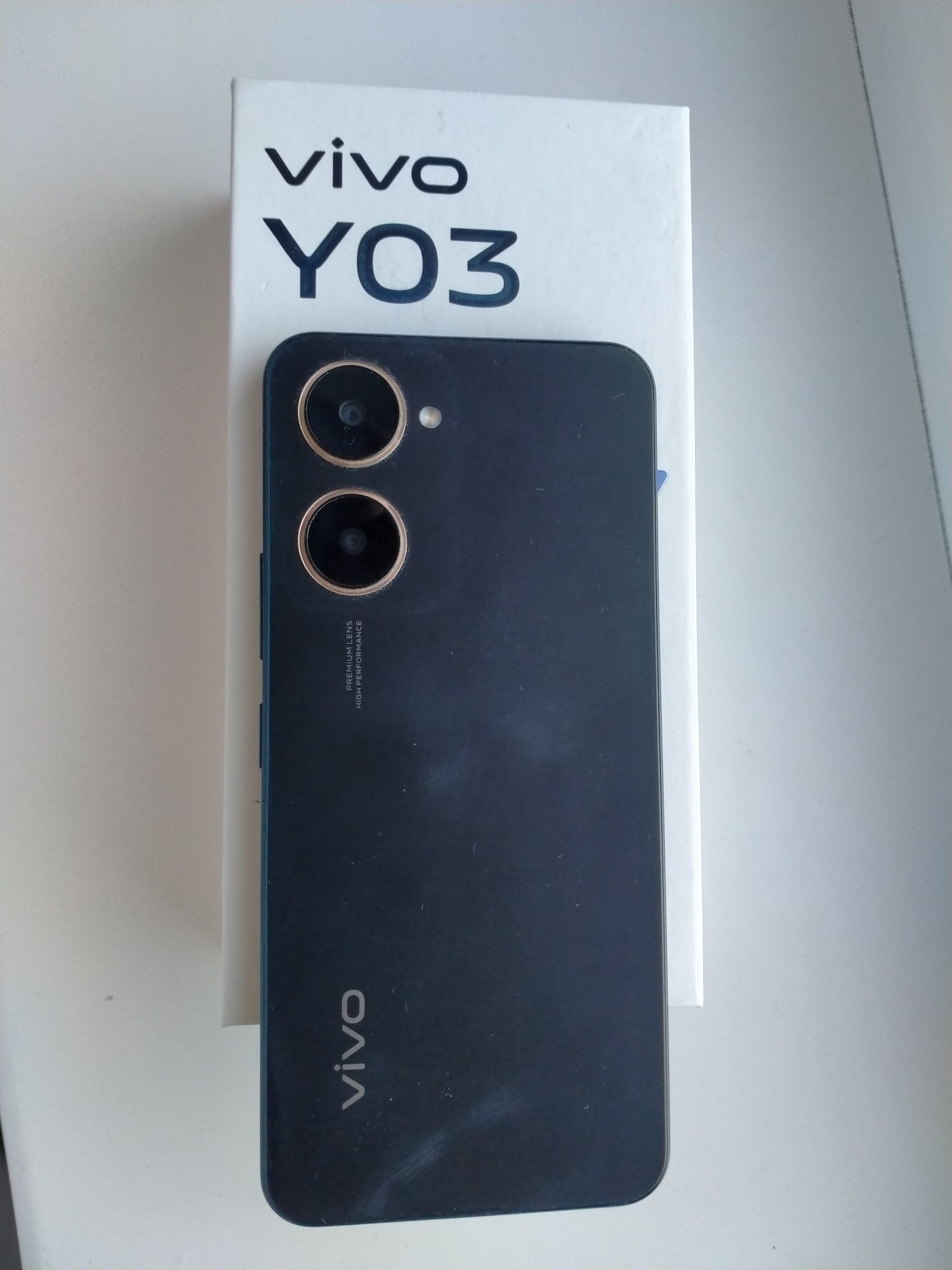 Продам телефон - vivo YO3