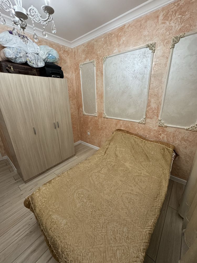 Продается евродвушка с мебелью.