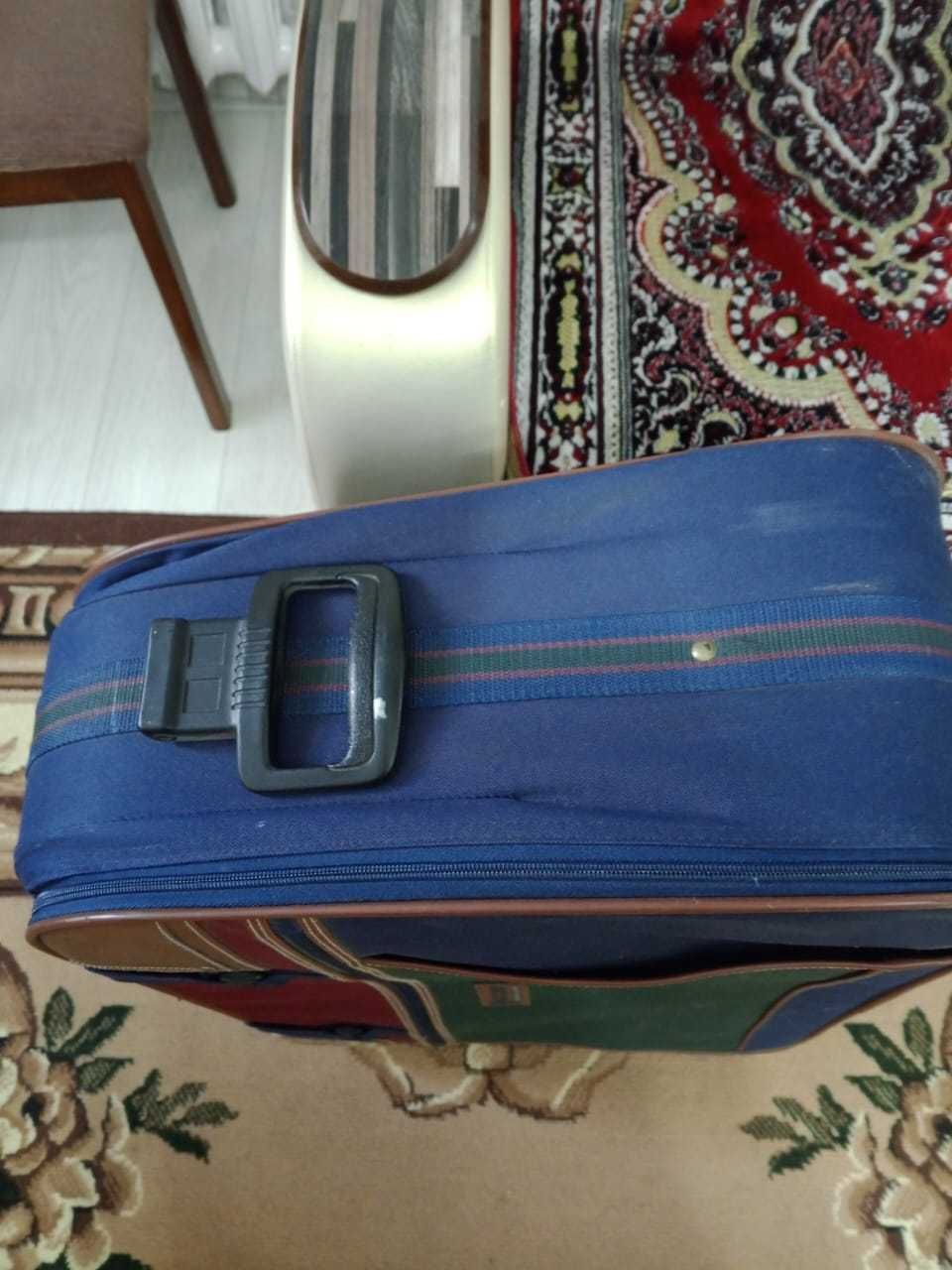 Продам хороший чемодан