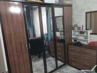 Продам шкаф с комодом и зеркалом