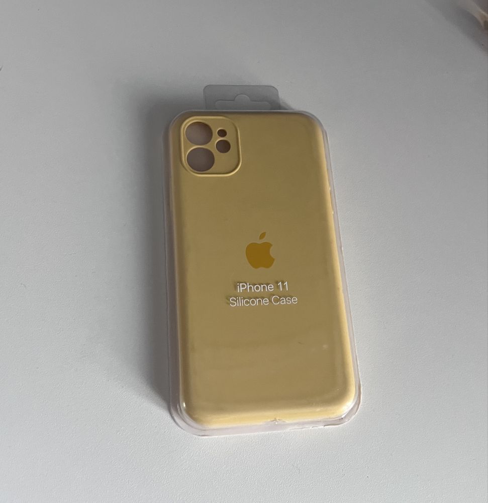 Чехол на iPhone
