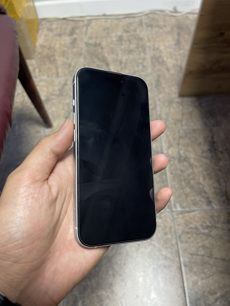Телефон Iphone 15 128