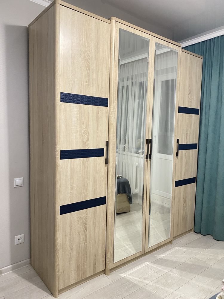 Продаю спальный гарнитур