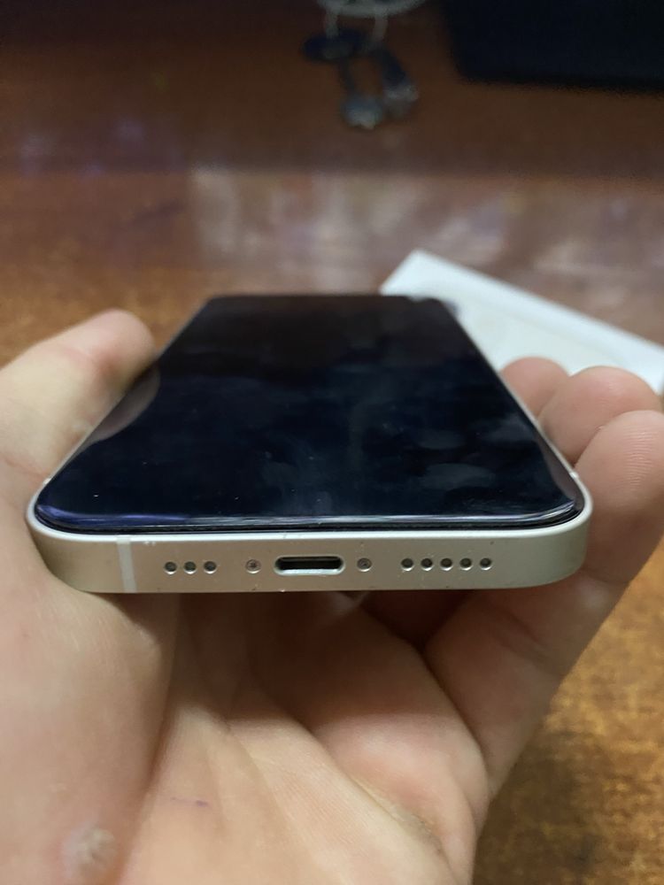 iPhone 13 белый идеал новый