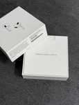 Apple AirPods 3 .