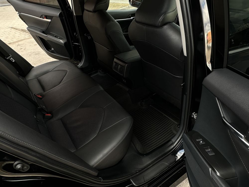 Аренда авто с водителем. Прокат авто. Mercedes 222 Вип такси/VIP TAXI.