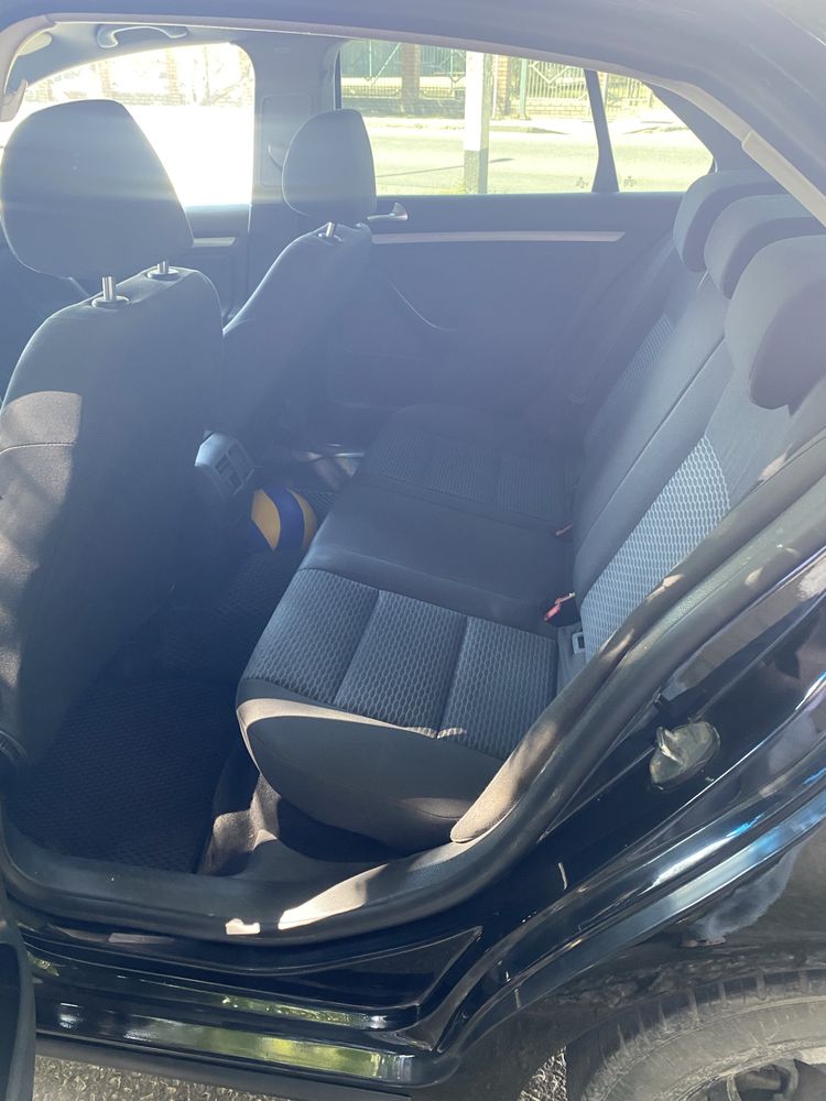 Продаю Volkswagen Jetta 2010 — в отличном состоянии