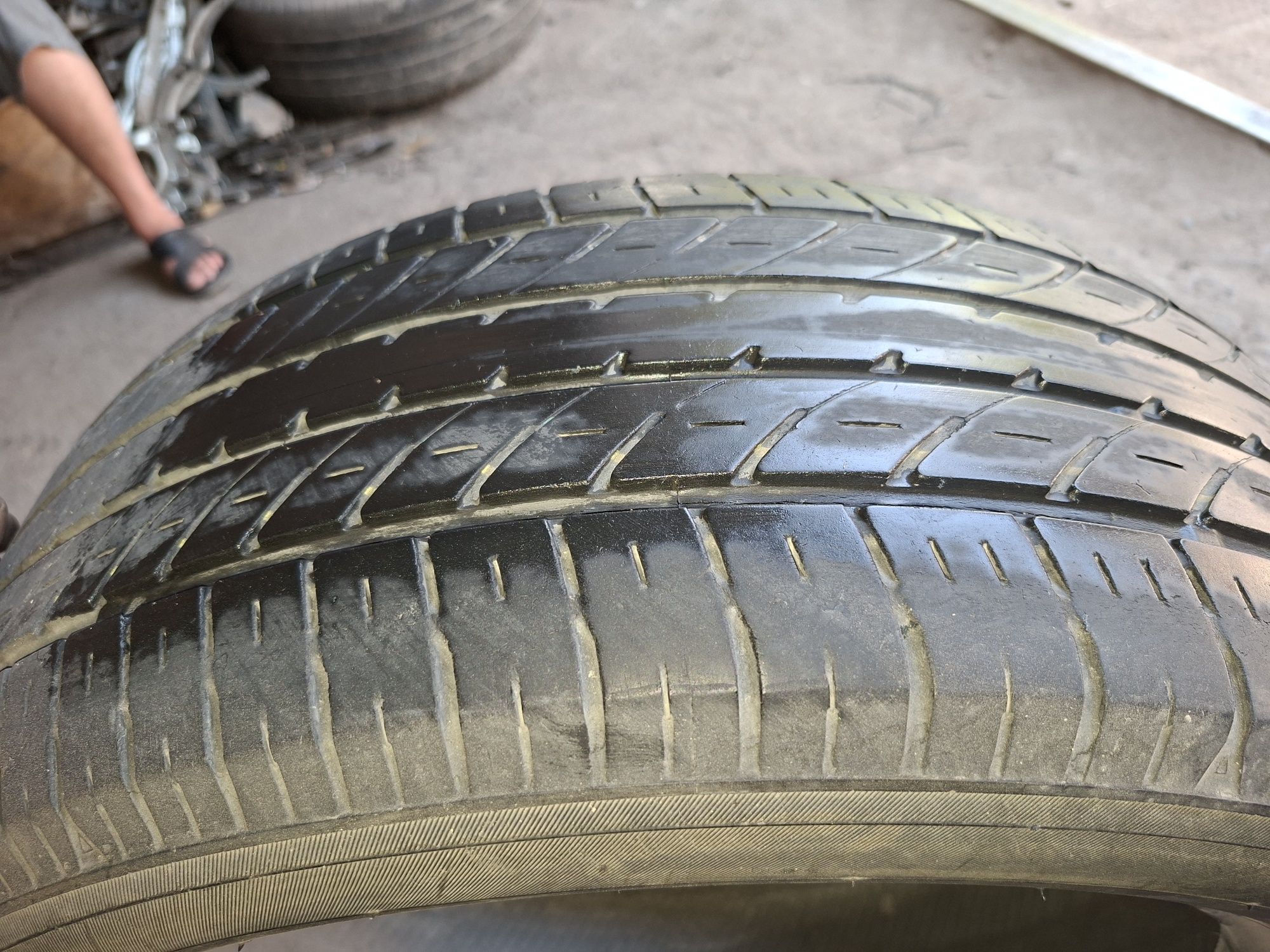Шины 235 /50/18 toyo