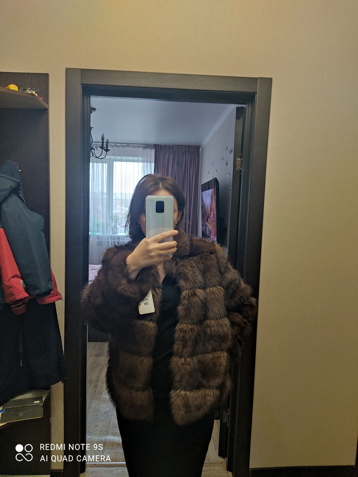Продам ЭКО шубу новая