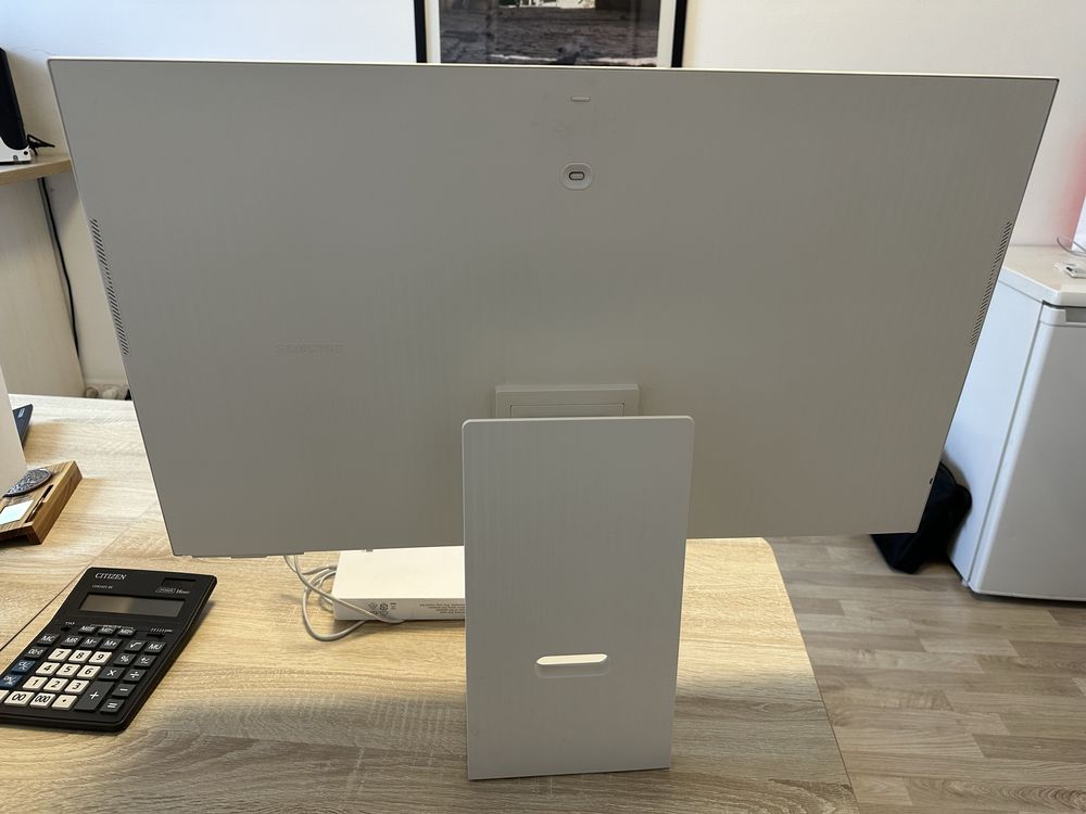 Монитор Samsung LS32BM801UXCI
