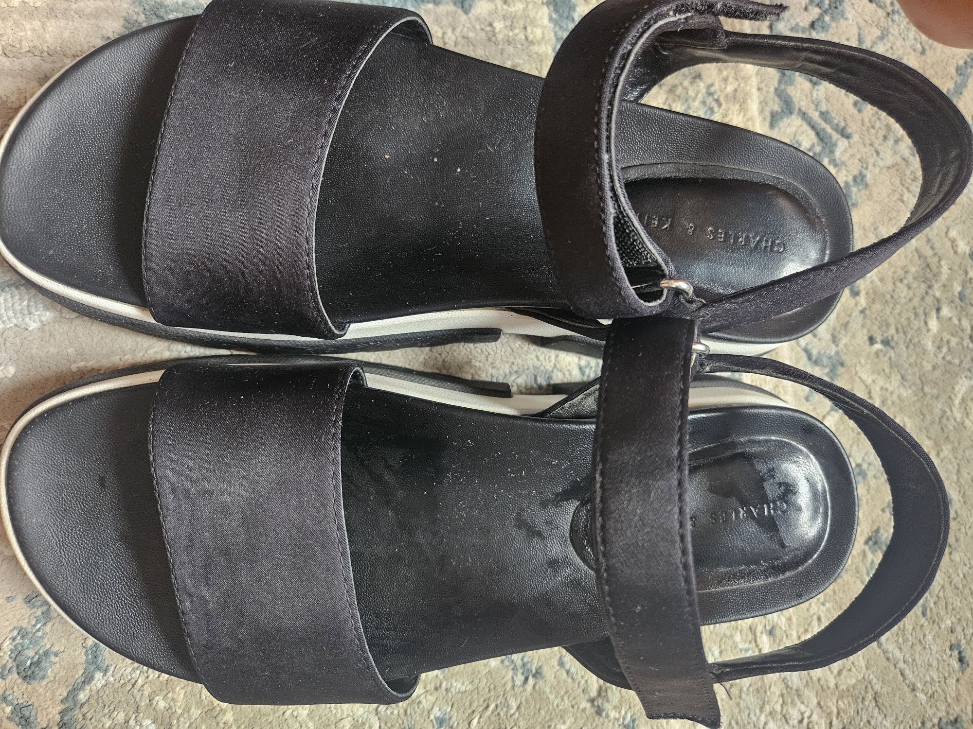 Басоножки от charles & keith. Оригинал