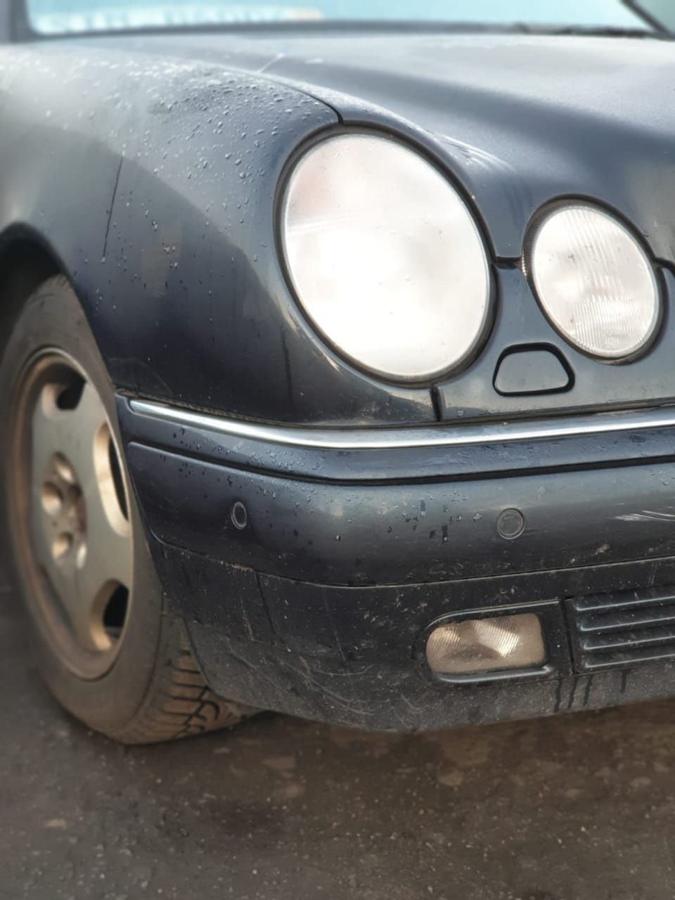 Бампер задний на Mercedes E 210 универсал